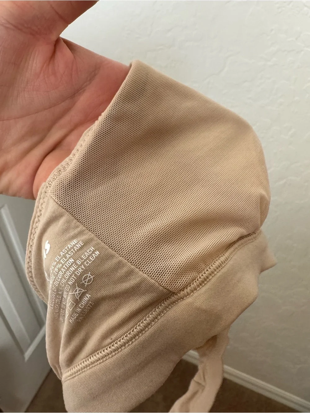 SKIMS Fits Everybody Nude Crossover Triangle Bralette Size Large - Picture 3 of 8